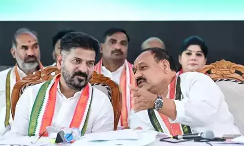 గాంధీభవన్‌లో పీసీసీ, పీఏసీ విస్తృస్థాయి సమావేశం ప్రారంభం