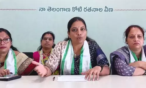 మల్లన్నా నువ్వు జర్నలిస్టా? కోవర్టా?.. జాగృతి మహిళా విభాగం ఫైర్