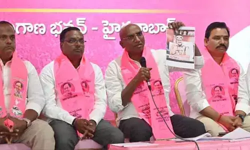 KCR,  KTR, హరీశ్‌రావును జైలుకు పంపే కుట్ర.. బీఆర్ఎస్ ప్రధాన కార్యదర్శి RS ప్రవీణ్‌ కుమార్