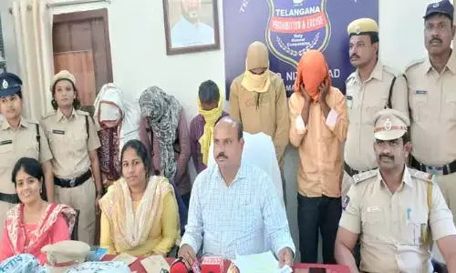 గంజాయి దందాలోకి మహిళలు