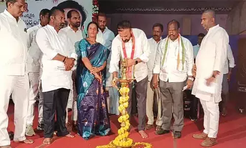 ఎల్లారెడ్డి అభివృద్ధికి స‌ర్పంచ్ లు న‌డుం బిగించాలి : ఎమ్మెల్యే మ‌ద‌న్ మోహ‌న్