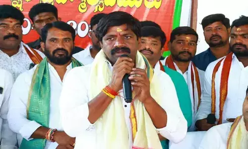 భక్తులకు ఇబ్బందులు కలగకుండా సౌకర్యాలు ఏర్పాటు చేయాలి : ఎంపీ చామల కిరణ్ కుమార్ రెడ్డి