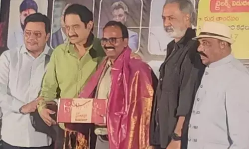 ఒక్క ప్రొడ్యూసర్.. ఒకేసారి 15 చిత్రాల నిర్మాణం..