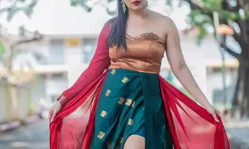 పట్టుచీర కట్టిన టాలీవుడ్ యాంకరమ్మ.. అదుర్స్ అంతే అంటూ కామెంట్స్