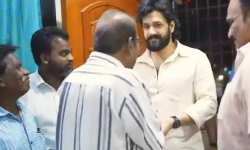 Akhil Akkineni  : అభిమాని ఇంటికి వెళ్లి సర్ప్రైజ్ చేసిన అఖిల్