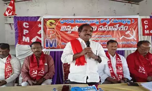 కార్పొరేట్ కి అనుకూల‌మైన విధానాలు అమ‌లు చేయ‌డమే ట్రంప్ ల‌క్ష‌ణం