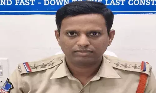 సంక్రాంతి పండుగలకు వెళ్లేవారు జాగ్రత్త తీసుకోవాలి : జ‌డ్చ‌ర్ల సీఐ క‌మ‌లాక‌ర్