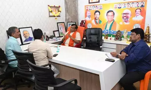 పనులన్నీ సకాలంతో పూర్తి కావాలి.. నాణ్యత లోపించొద్దు : ఎమ్మెల్యే ధన్ పాల్ సూర్యనారాయణ గుప్త