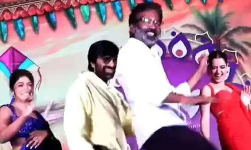 తీన్మార్ స్టెప్పుల‌తో దుమ్ములేపిన‌ ర‌వితేజ‌, దర్శ‌కుడు