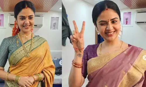 నుదుటిపై బొట్టుతో షాకిచ్చిన శ్రీముఖి.. కంగ్రాట్స్ అంటూ నెటిజన్ల కామెంట్స్! (వీడియో)