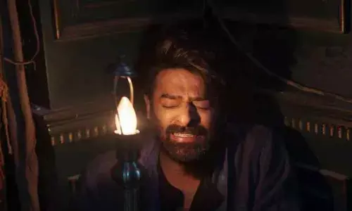 ప్రభాస్ ను టెన్ష‌న్ పెడుతోన్న‌ ‘R’ లెట‌ర్ ..?
