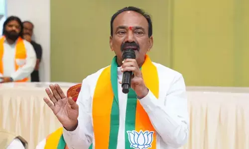 Eatala Rajendar: కుల సంఘాలు రాజకీయ పార్టీలకు ఊడిగం చేయొద్దు: ఈటల