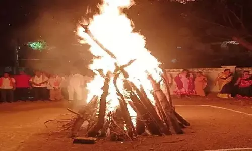 నేడు భోగి పండగ... భోగి మంటలు ఎందుకు వేస్తారో తెలుసా?