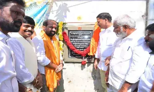 పరస్పర సహకారంతో అభివృద్ధి పథంలో సాగాలి : మంత్రి