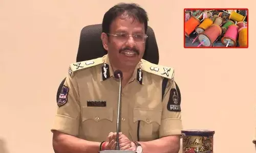 పూర్తి నివేదిక ఇవ్వండి.. సజ్జనార్‌కు తెలంగాణ మానవ హక్కుల కమిషన్ నోటీసులు