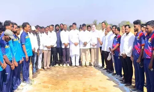 యువత  క్రీడా స్ఫూర్తితో ఆటలాడి గెలవాలి : స‌ర్పంచ్ మ‌ట్ట యాద‌మ్మ వెంక‌ట‌య్య గౌడ్