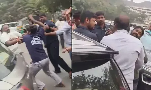 మరో వివాదంలో విజయవాడ ఇంద్రకీలాద్రి.. భక్తుడిపై సిబ్బంది దాడి!
