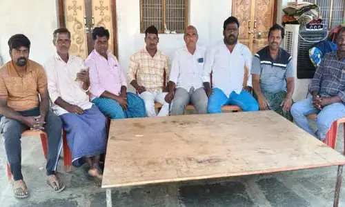 బుద్దారం గ్రామంలో నీళ్ళు లేవు అనేది అబద్దపు ప్రచారం :  కాంగ్రెస్ నాయ‌కులు