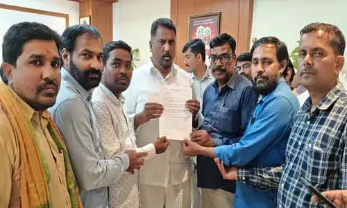 సీఆర్పీల స‌మ‌స్య‌ల‌ను ప‌రిష్క‌రించాల‌ని మంత్రికి విన‌తి