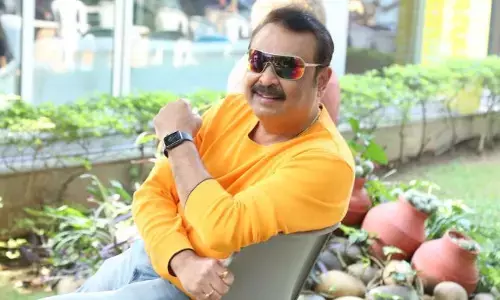 నడిరోడ్డుపై అండర్‌వేర్‌తో నడవమన్నా నడుస్తా.. నరేష్ సంచలన వ్యాఖ్యలు