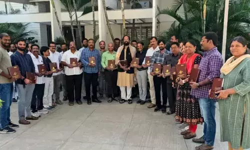 ప్రభుత్వ లక్ష్యాలకు అనుగుణంగా పని చేయాలి : మంత్రి ఉత్తమ్‌ సూచన