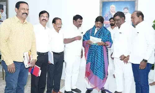 డిఫ్యూటీ సీఎం భట్టి విక్రమార్క‌తో 1104 విద్యుత్ యూనియన్ నాయకుల భేటీ