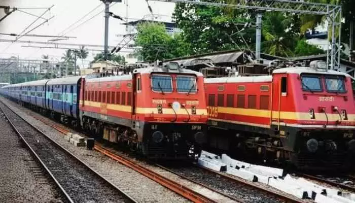 35 ఏళ్ల కల.. 122 కిలో మీటర్ల ట్రాక్..! 35 ఏళ్ల కల.. 122 కిలో మీటర్ల ట్రాక్..!