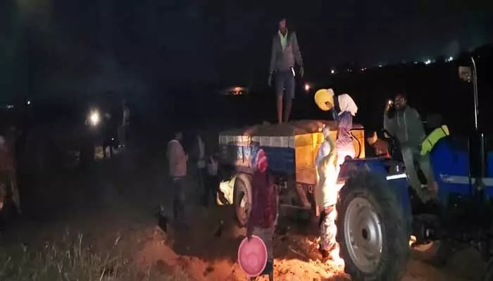 దుందుభి నదిలో చీకటి దందా దుందుభి నదిలో చీకటి దందా