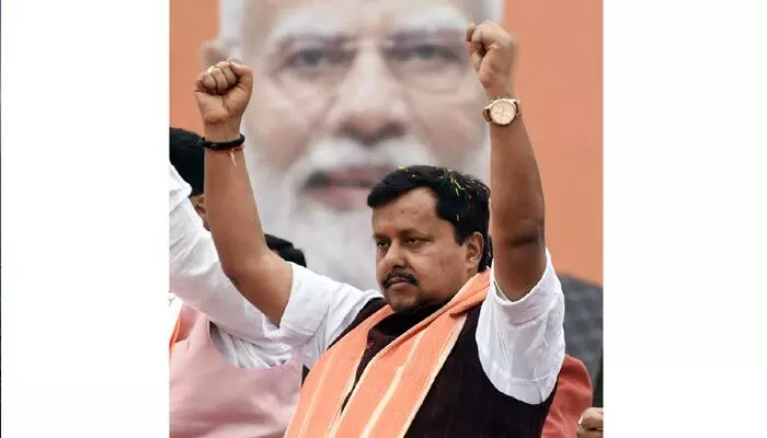 బీజేపీ జాతీయ అధ్యక్షుడిగా నితిన్ నబీన్.. ఈ నెల 20న బాధ్యతలు చేపట్టే అవకాశం! బీజేపీ జాతీయ అధ్యక్షుడిగా నితిన్ నబీన్.. ఈ నెల 20న బాధ్యతలు చేపట్టే అవకాశం!