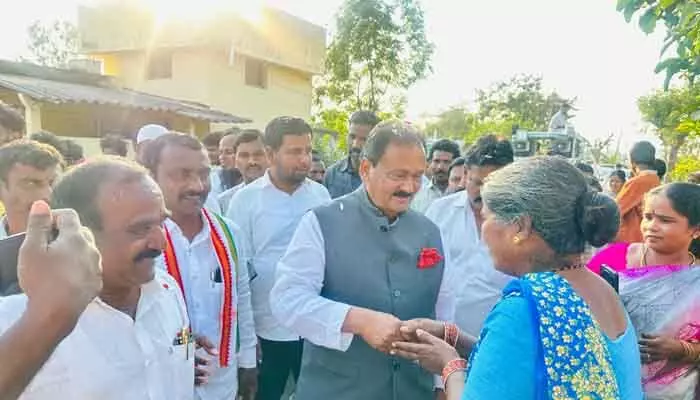 అభివృద్ధిని చూసి కాంగ్రెస్ కు ఓటు వేయాలి : ప్రభుత్వ సలహాదారు షబ్బీర్ అలీ అభివృద్ధిని చూసి కాంగ్రెస్ కు ఓటు వేయాలి : ప్రభుత్వ సలహాదారు షబ్బీర్ అలీ