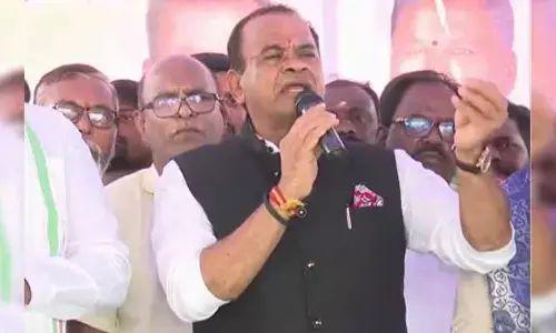 పాలమూరుకు ద్రోహంతోనే మీకు డిపాజిట్లు రాలేదు.. BRSపై మంత్రి కోమటిరెడ్డి సెటైర్లు