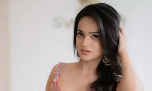 నేను రూ.400 బట్టలు వేసుకుంటాను.. బిగ్ బాస్ బ్యూటీ ఇంట్రెస్టింగ్ కామెంట్స్