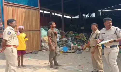 దొంగలను త్వరలోనే పట్టుకుంటాం : సీఐ తిరుపయ్య