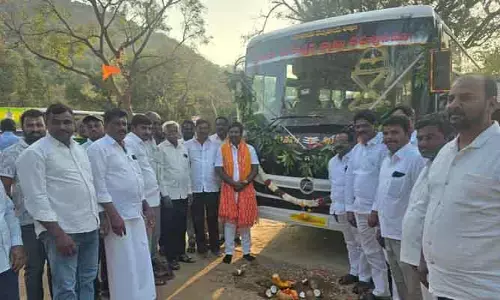 ఉమామ‌హేశ్వ‌రం క్షేత్రం వ‌ద్ద అయ్య‌ప్ప స్వామి మ‌హా ప‌డి పూజ