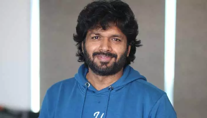 అనిల్ రావిపూడిపై పోలీసు కేసు.. జైలుకి వెళ్లి చిప్పకూడు తినడానికి నేను రెడీ అంటూ షాకింగ్ రియాక్షన్ అనిల్ రావిపూడిపై పోలీసు కేసు.. జైలుకి వెళ్లి చిప్పకూడు తినడానికి నేను రెడీ అంటూ షాకింగ్ రియాక్షన్