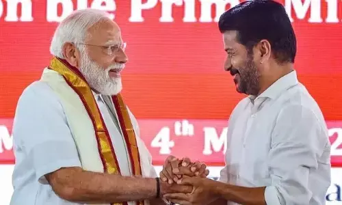 కేంద్రం వద్దే కోట్ల ప్రాజెక్టులు.. నిధులు కేటాయించాలని రాష్ట్ర ప్రభుత్వం విన్నపాలు