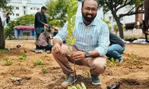ఒకే ఒక్కడు.. నగరాలకు ఆక్సీజన్ అందిస్తున్నాడు.!