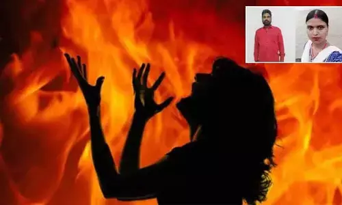 రాష్ట్రంలో అమానవీయ ఘటన.. కళ్లెదుటే భార్య కాలిపోతుంటే వీడియో రికార్డు చేసిన భర్త