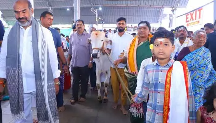 వేములవాడ పర్యటనలో మంత్రి సీతక్క కీలక వ్యాఖ్యలు.. వేములవాడ పర్యటనలో మంత్రి సీతక్క కీలక వ్యాఖ్యలు..