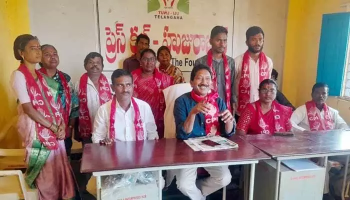 బీజేపీ విచ్ఛిన్నకర రాజకీయాలను అడ్డుకోవాలి బీజేపీ విచ్ఛిన్నకర రాజకీయాలను అడ్డుకోవాలి