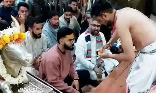 రేపే సిరీస్ డిసైడర్ మ్యాచ్.. ఉజ్జయిని మహాకాళేశ్వరుడి సేవలో విరాట్ కోహ్లీ