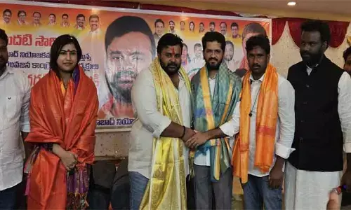 కష్టపడితే పదవులు వాటంతట అవే వస్తాయి : వొడితల ప్రణవ్