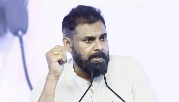 ఇచ్చిన మాట నిలబెట్టుకున్న పవన్ కల్యాణ్.. శివరాత్రి లోపే పనిపూర్తి ఇచ్చిన మాట నిలబెట్టుకున్న పవన్ కల్యాణ్.. శివరాత్రి లోపే పనిపూర్తి