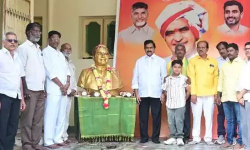ఆయనకు ఆయనే సాటి.. ఆయనే పోటీ : దేవినేని ఉమా