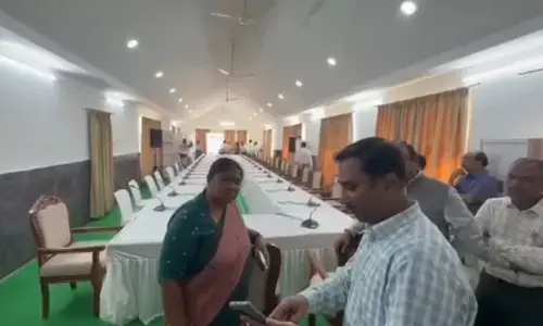 చరిత్రలో తొలిసారి మేడారంలో కేబినెట్ భేటీ.. సమావేశానికి సర్వం సిద్ధం