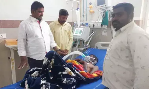 రోగిని నిమ్స్ లో చేర్పించిన ఎమ్మెల్యే రామ్మోహ‌న్ రెడ్డి