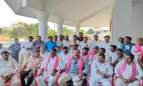 ప్రజలే కుటుంబమన్న కాంగ్రెస్ నేతలు.. గద్దెనెక్కాక గాలికొదిలేశారు!
