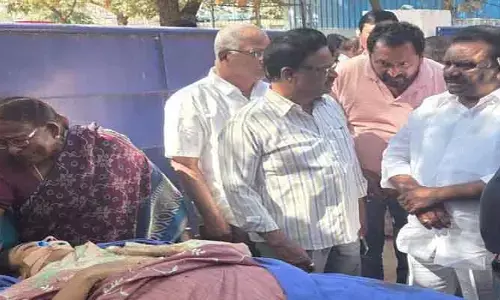 రోడ్డు ప్రమాదంపై సీఎం స్పందించాలి :  జాగృతి వ్య‌వ‌స్థాప‌క అధ్య‌క్షురాలు క‌విత
