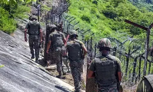 జమ్ముకశ్మీర్‌లో ఎన్‌కౌంటర్.. ఇద్దరు జైష్-ఏ-మొహమ్మద్ ఉగ్రవాదులు అరెస్ట్