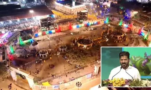 మేడారం వేదికగా సీఎం రేవంత్ సంచలన హామీ.. జంపన్న వాగుపై కీలక ప్రకటన